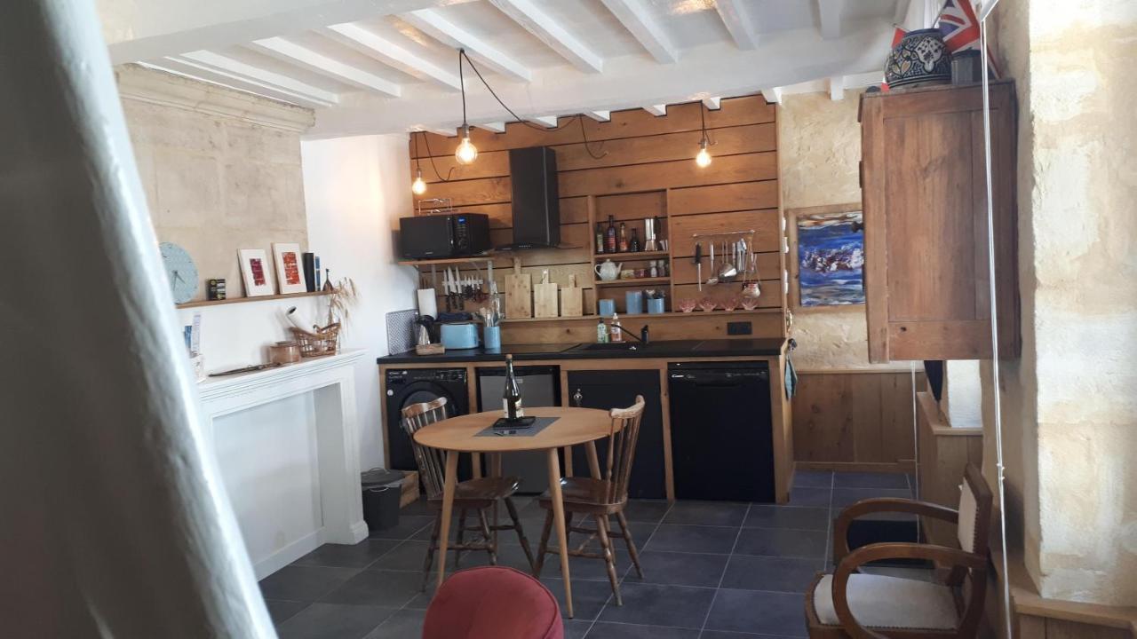 Maison Camille Port-en-Bessin-Huppain Buitenkant foto