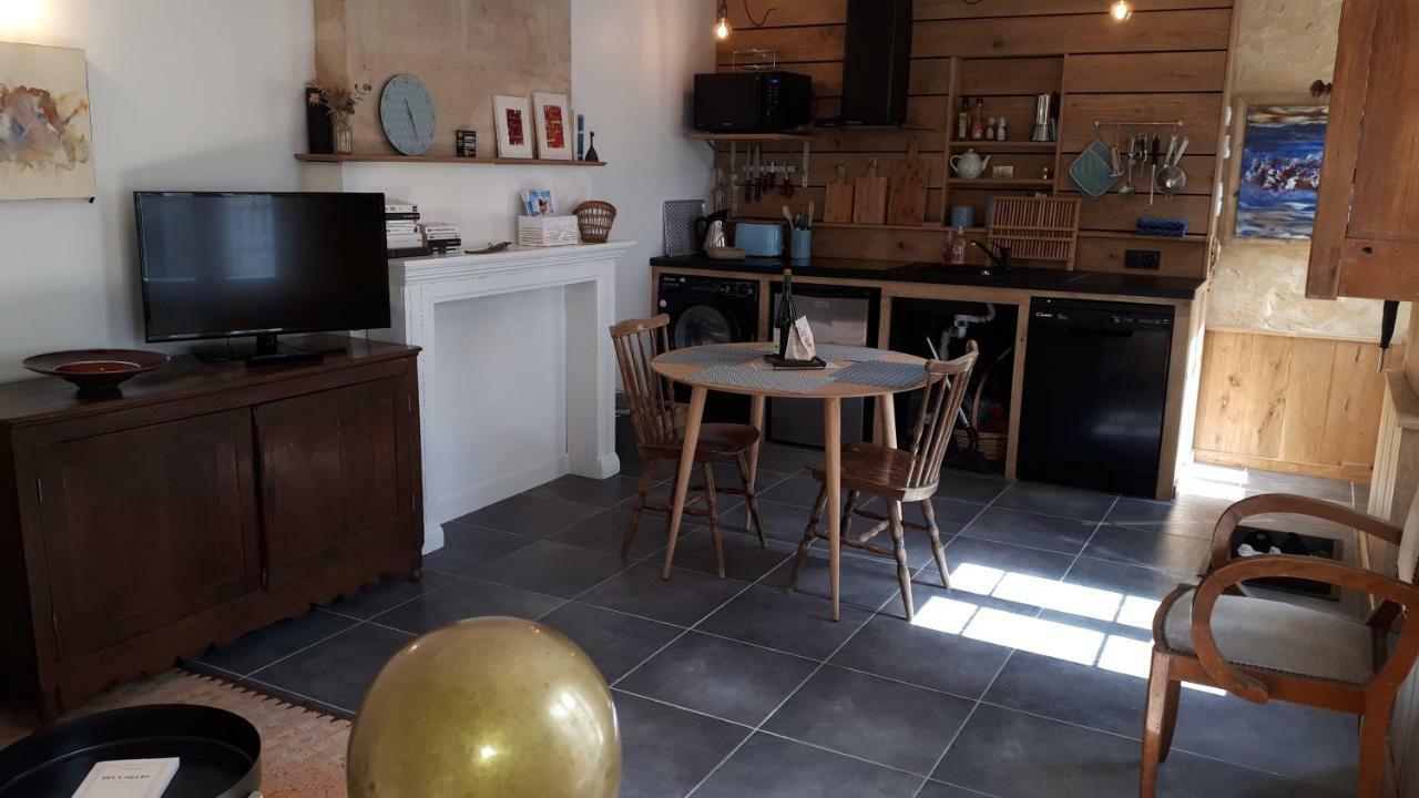 Maison Camille Port-en-Bessin-Huppain Buitenkant foto